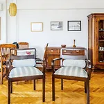 Stylish And Spacious Flat In Erenkoy